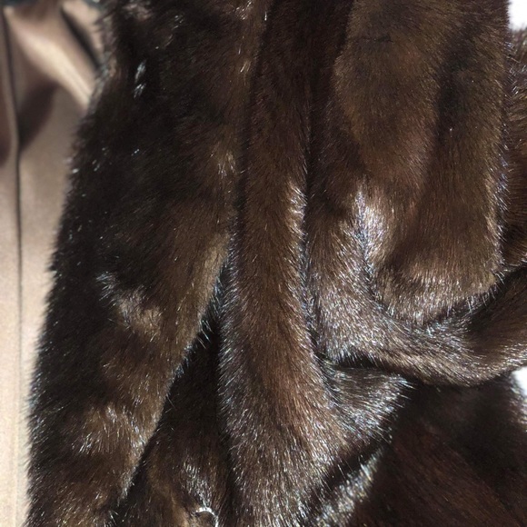 Vintage Black Mink fur coat w/ silk lining - Picture 4 of 5